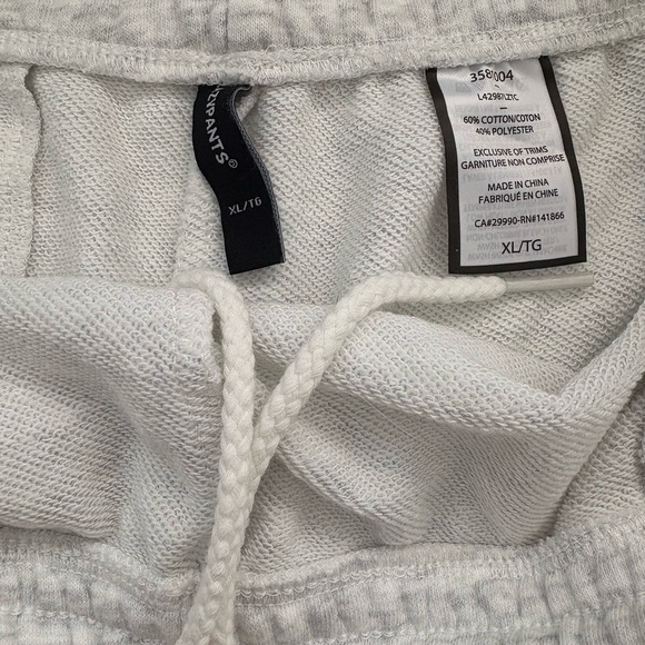 Lazypants women’s XL high waisted 5” Gray Casual Shorts - Picture 4 of 7